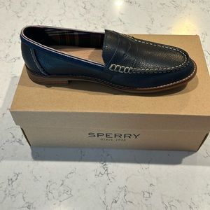 Sperry Seaport Penny Loafer- new in the box, Navy size 9.5 (USA) M.